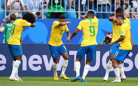 Video Neymar se burla de México al festejar como Quico Diario de