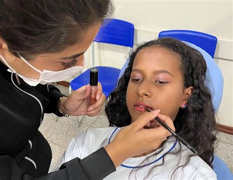 Guaíra Curso de Estética e Cosmética promove Dia da Beleza no