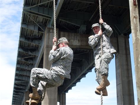 USMMA Army Commissioning Option: Air Assault School Obstacle Course ...