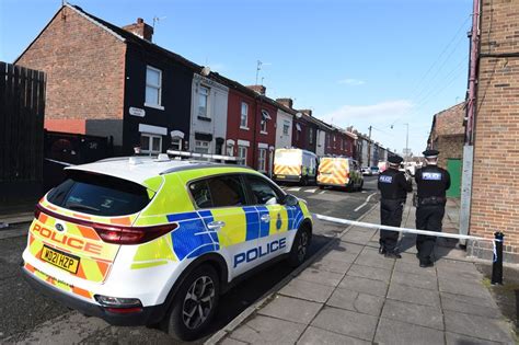 Two Arrested As Armed Police Shut Down Street And Surround Home Liverpool Echo