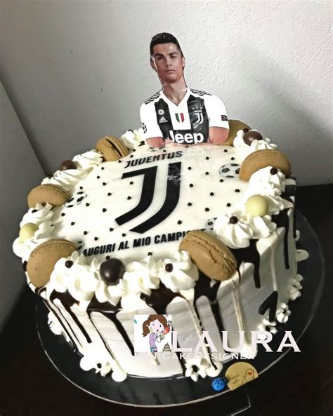 Drip Cake Tema Juventus Ronaldo Per Il 7 Compleanno Di Domenico