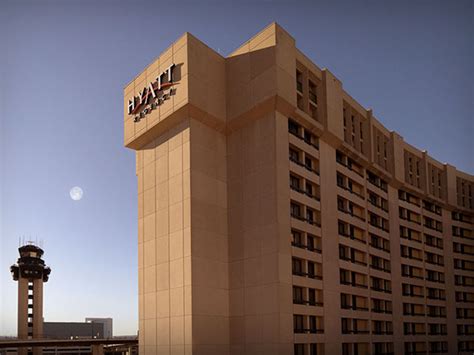 Review: Hyatt Regency DFW Airport Hotel - Wheelchair Travel