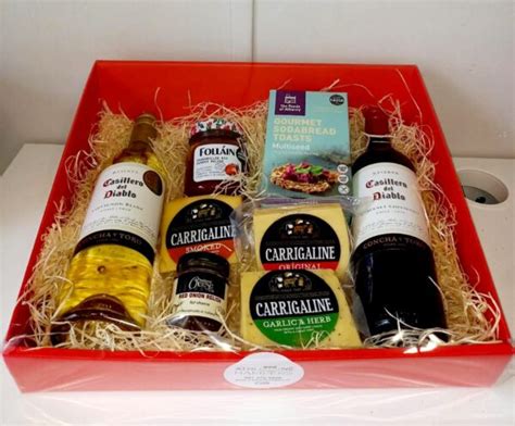 Irish Cheese and Wine Gift Hamper - Athlone Hampers