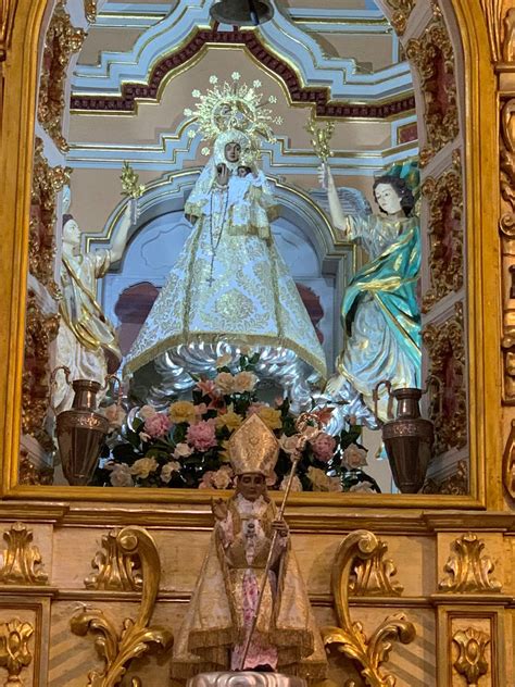 Mons Ngel Fern Ndez Bendice Un Nuevo Manto De La Virgen De Gracia De