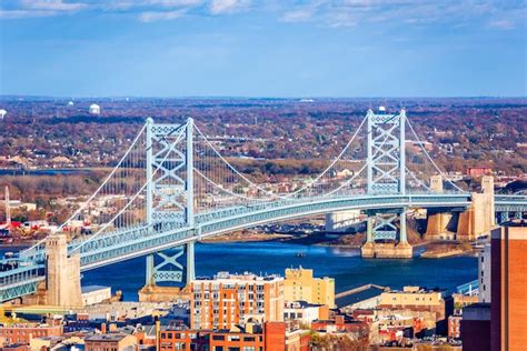 Premium Photo Benjamin Franklin Bridge Spanning The Delaware River