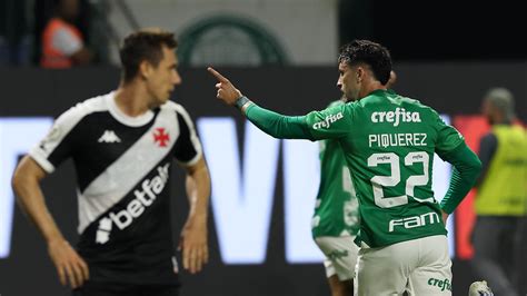 Piquerez celebra gol pelo Palmeiras e cita retomada de confiança após