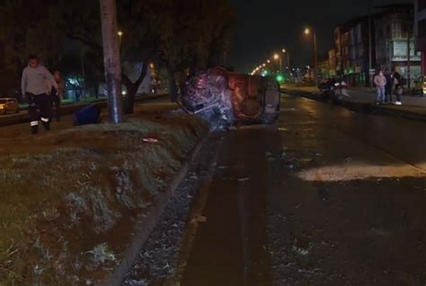 Dos J Venes Que Iban En Un Veh Culo Sufren Violento Accidente En Bogot