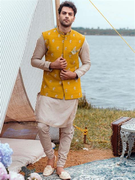 Awesome Sangeet Outfits For Groom Sangeet Ceremony