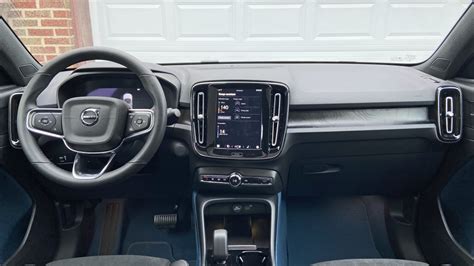 2022 Volvo C40 Recharge Interior Review | Stylish, spartan and Google tech | Autoblog - Autoblog