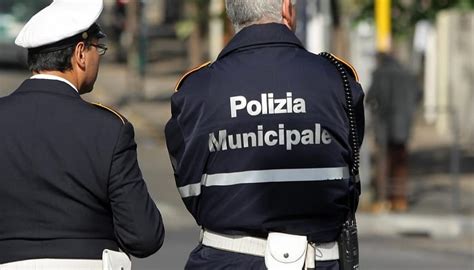 Concorsi Agenti Polizia Municipale I Nuovi Bandi