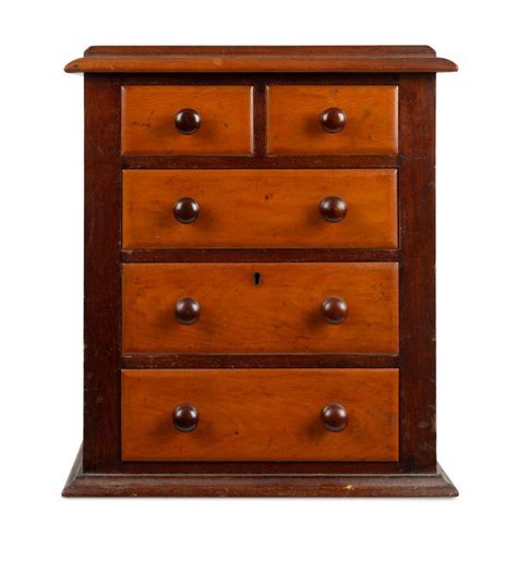 colonial apprentice chest  cedar  kauri pine apprentice