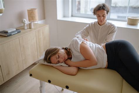 Stirling CBD Shares How Chiropractors Are Using CBD Gummies to Help