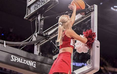 Look Ncaa Tournament Cheerleader Graphic Is Going Viral The Spun