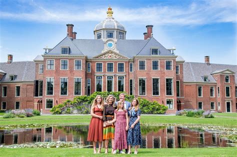 The Royal Family of the Netherlands Pose for Official Summer Photo Call ...