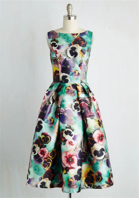 17 Floral Bridesmaid Dresses for Spring: They're More Groundbreaking