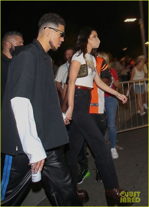 Kendall Jenner Devin Booker Hold Hands As They Leave The Super Bowl