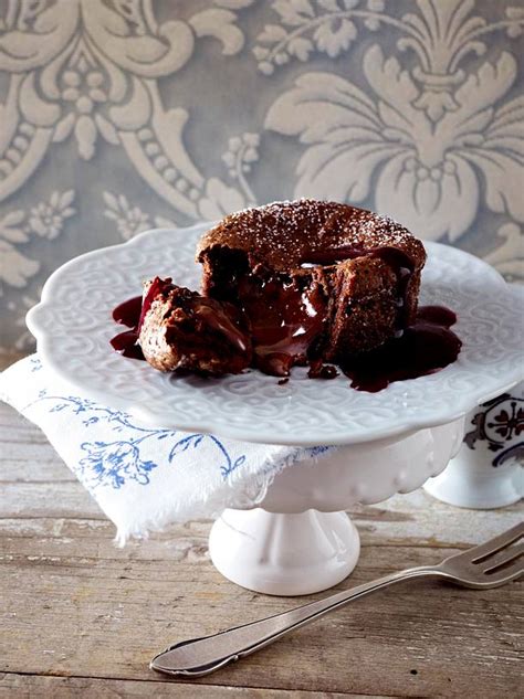 Fondant au Chocolat Schokoküchlein mit flüssigem Kern und Brombeer