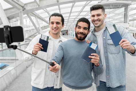 What Taxes Do U.S. Green Card Holders Pay? | Greenville, NC