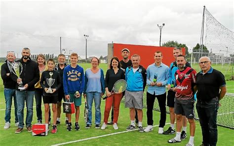 Pl D Liac Joueurs Au Tournoi De Tennis Estival Le T L Gramme