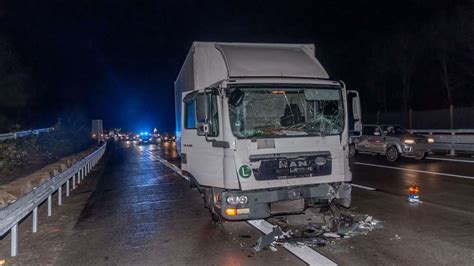 A Karlsruhe Mega Stau Nach Lkw Unfall Verkehrs Chaos Im Berufsverkehr