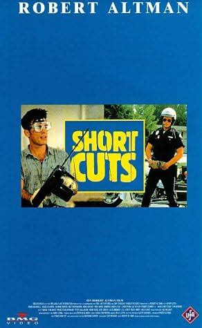 Amazon.com: Short Cuts [VHS] : Andie MacDowell, Julianne Moore, Tim ...