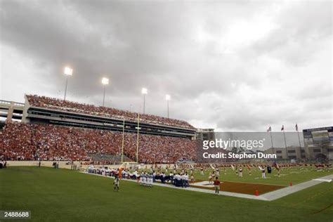 2,212 University Of New Mexico Football Stadium Stock Photos, High-Res ...