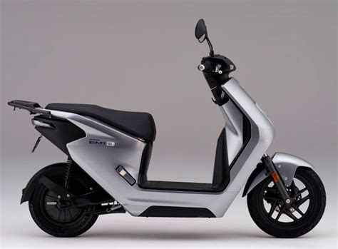 Honda Presenta Su Primer Scooter El Ctrico Europeo El Em E