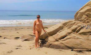 First Time Wi F E Took Her Bikini Off At The Beach Porn Pic