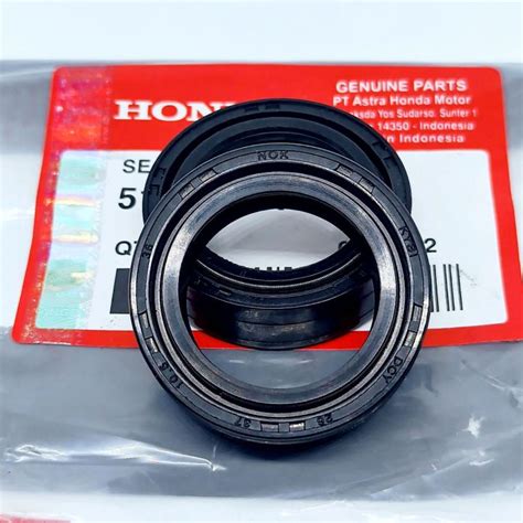 Authentic Honda 2 Pc Front Shock Oil Seal Set Perfect For Beat Click