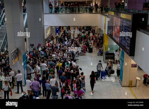 Guarulhos airport terminal 3 hi-res stock photography and images - Alamy