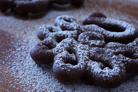 mexican chocolate funnel cake - nomad with cookies