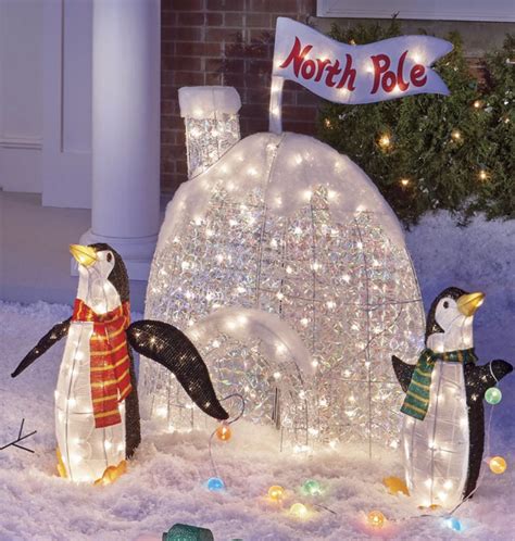 Light Up Your Front Yard With This Adorable Penguin Igloo This Penguin