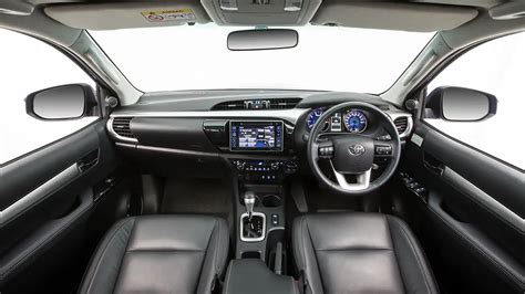 2016 Toyota HiLux interior, features revealed for Australian market