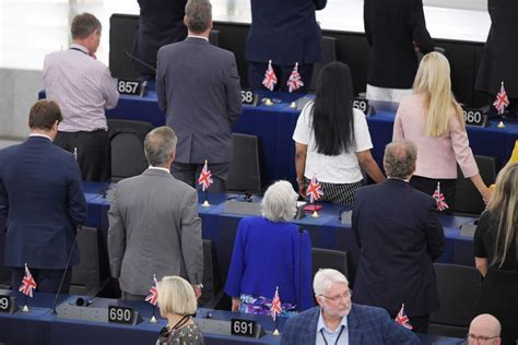 Brexit Party Meps Turn Backs During European Anthem Cnn