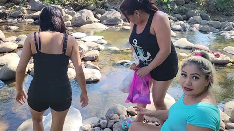 🌟 A Mirna Y Esmeralda Les Gusta Pescar🎣en El Rio Youtube