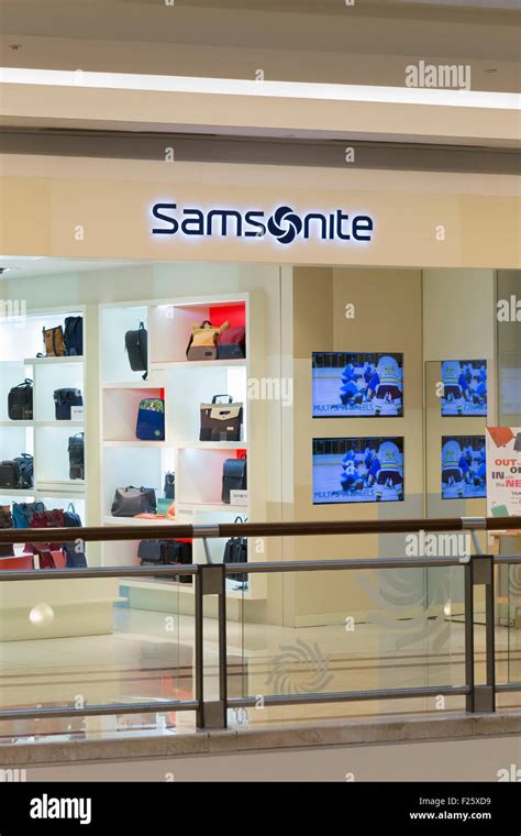 Samsonite logo hi-res stock photography and images - Alamy