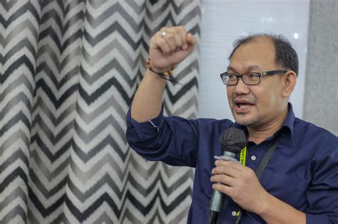 Remembering Randy De: Obituary and Memorial Information 3