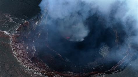 How an Underwater Volcano Produced a 60-Foot Tsunami | NOVA | PBS