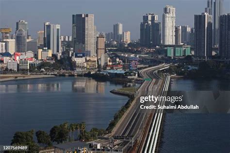 Malaysia Singapore Border Photos and Premium High Res Pictures - Getty Images