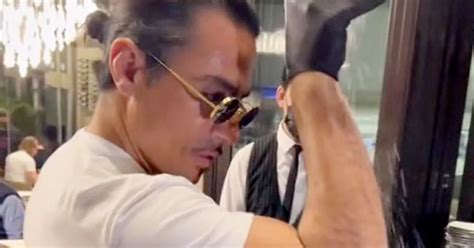 Salt Bae Diner Who Doesnt Even Eat Steak Racks Up Huge £7k Bill At Restaurant Daily Star