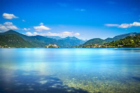 Paisaje Del Lago Orta Pueblo E Isla Isola S De Orta San Julio Imagen De