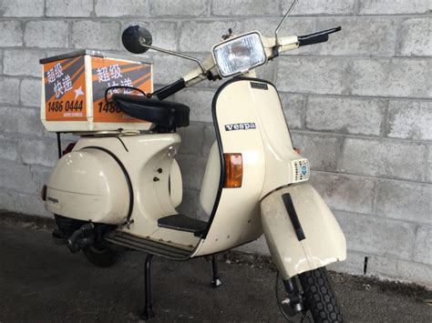 Vespa Piaggio 150px 1970s Cream Art T Hire