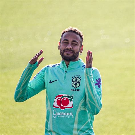 Gênio Neymar Jr ³ on Twitter Neymar no último treino da seleção