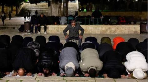 Warga Palestina Sulit Salat Tarawih Di Masjid Al Aqsa Karena Pengawalan