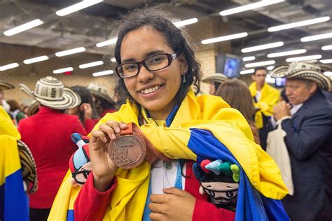 WorldSkills el SENA enciende la llama de los Juegos Olímpicos de los