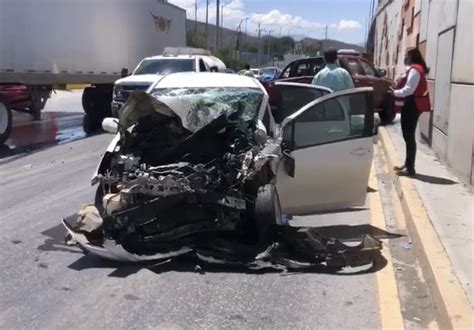 Mala Maniobra Al Volante Provoca Fuerte Choque Hay Un Lesionado El