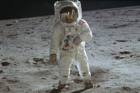 Bilderstrecke Zu Astronaut Buzz Aldrin Wird 90 Der Mond War Der