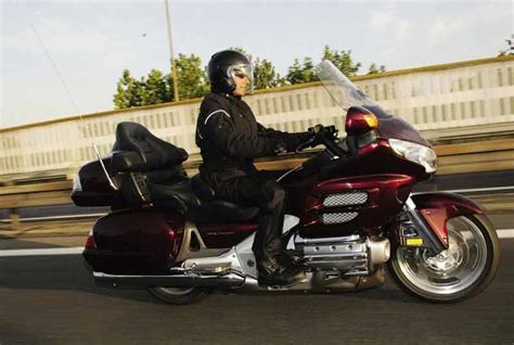 HONDA GL1800 GOLDWING 2001 On Review Specs Prices