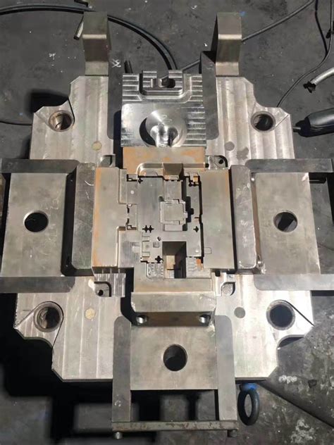 Moulding Maker Custom Aluminum Zinc Die Cast Injection Mould Making