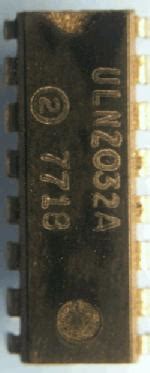 ULN 2032 Tube ULN2032 Röhre ULN 2032 ID63782 IC Integra